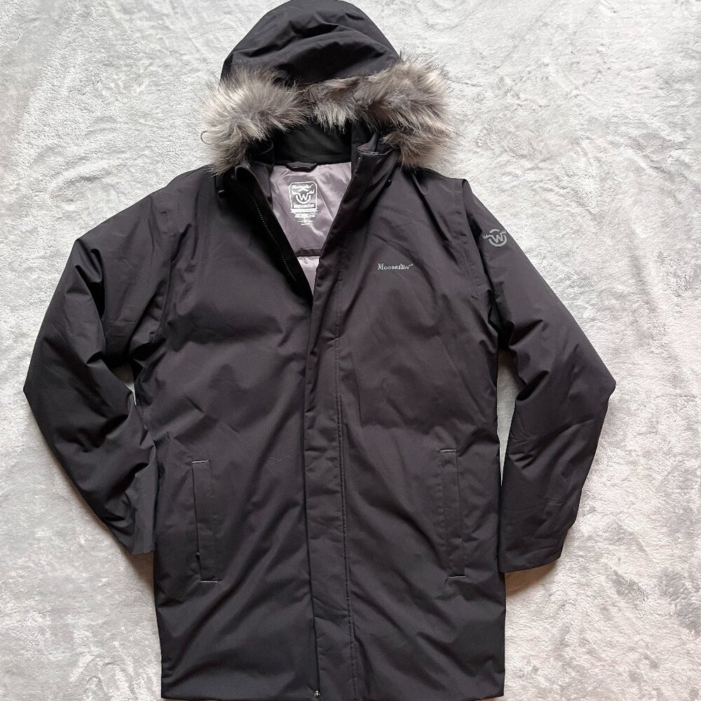 Moosejaw mens faux fur hood down parka size Medium